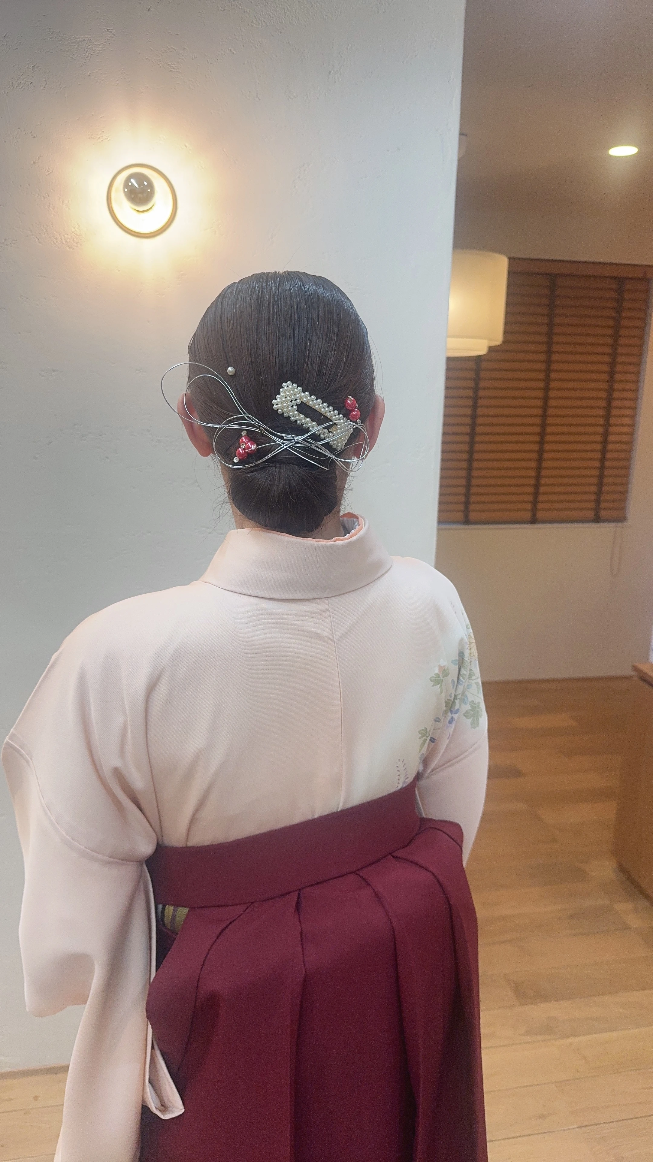 華やかな袴で輝く卒業式、自分らしさを大切に。
